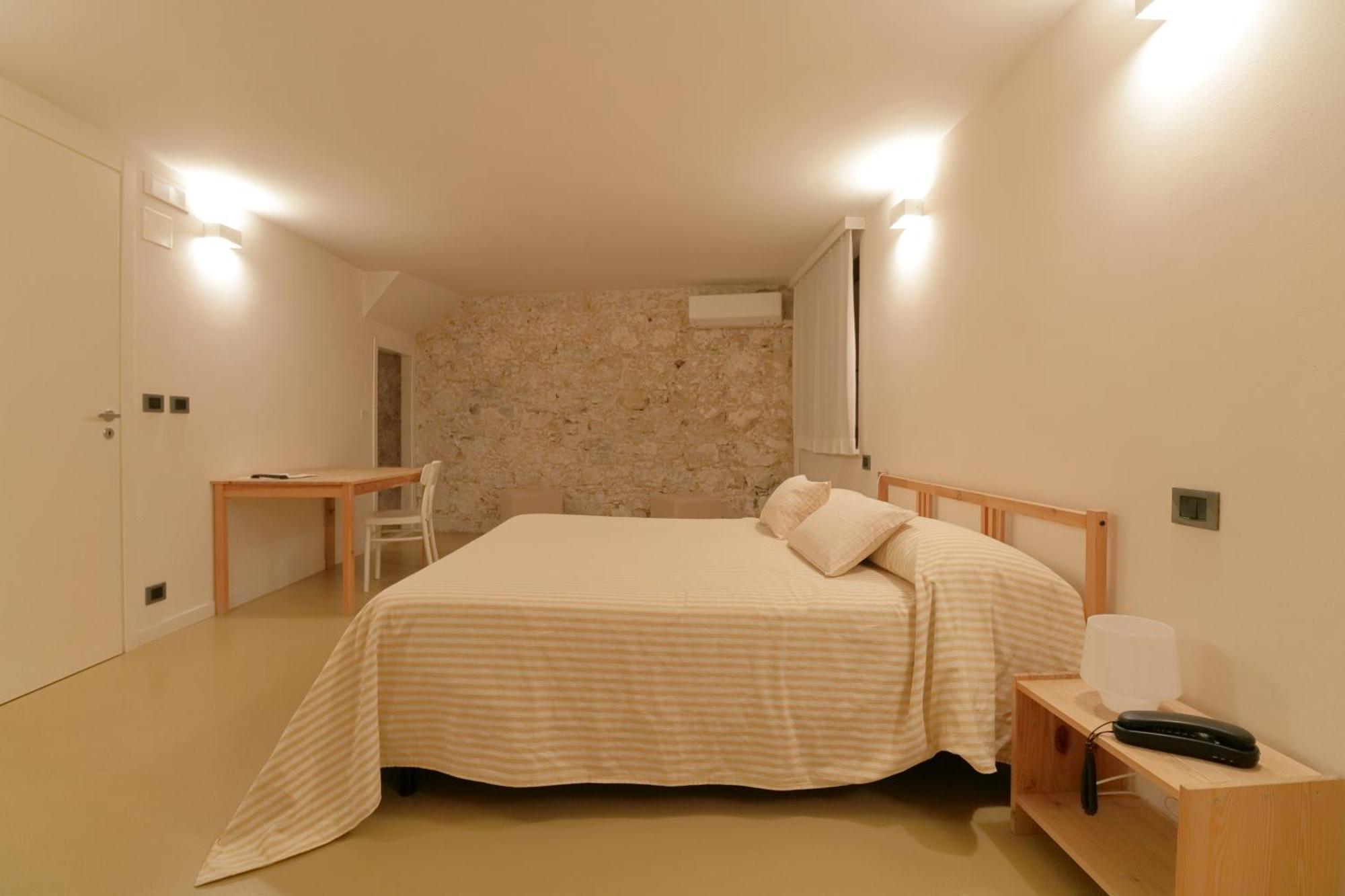 Al Postale 17 Bed and Breakfast Erice Buitenkant foto