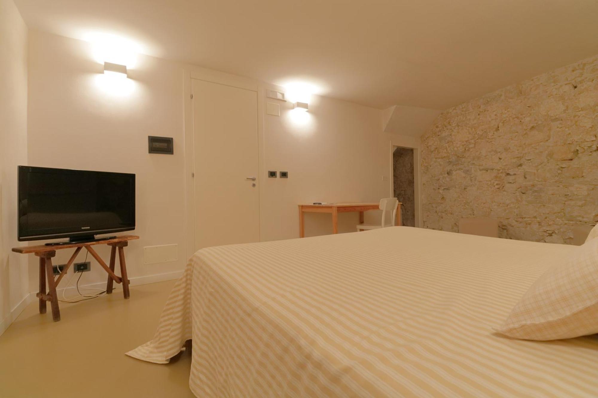 Al Postale 17 Bed and Breakfast Erice Buitenkant foto
