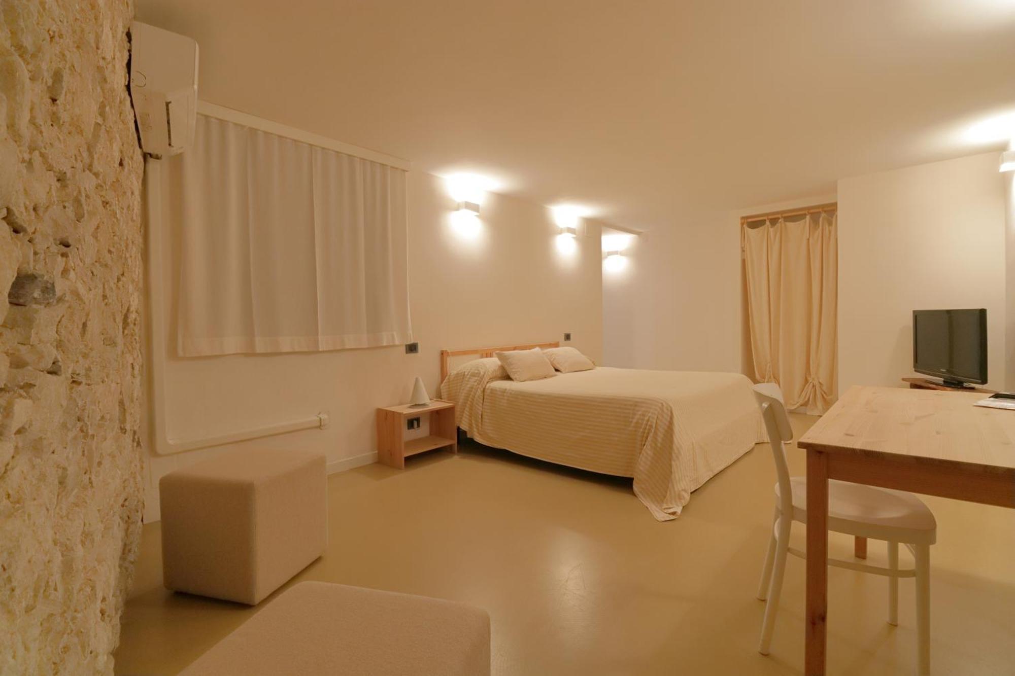Al Postale 17 Bed and Breakfast Erice Buitenkant foto